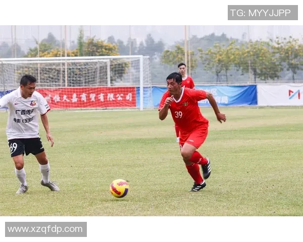 深圳足球队防守反击策略的得失分析与未来展望 深圳足球队防守反击策略的得失分析与未来展望