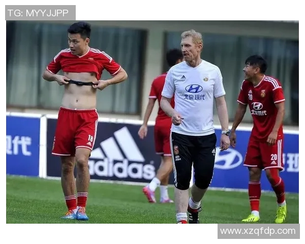 中筒袜足球明星的时尚魅力与运动表现完美结合的背后故事 中筒袜足球明星的时尚魅力与运动表现完美结合的背后故事